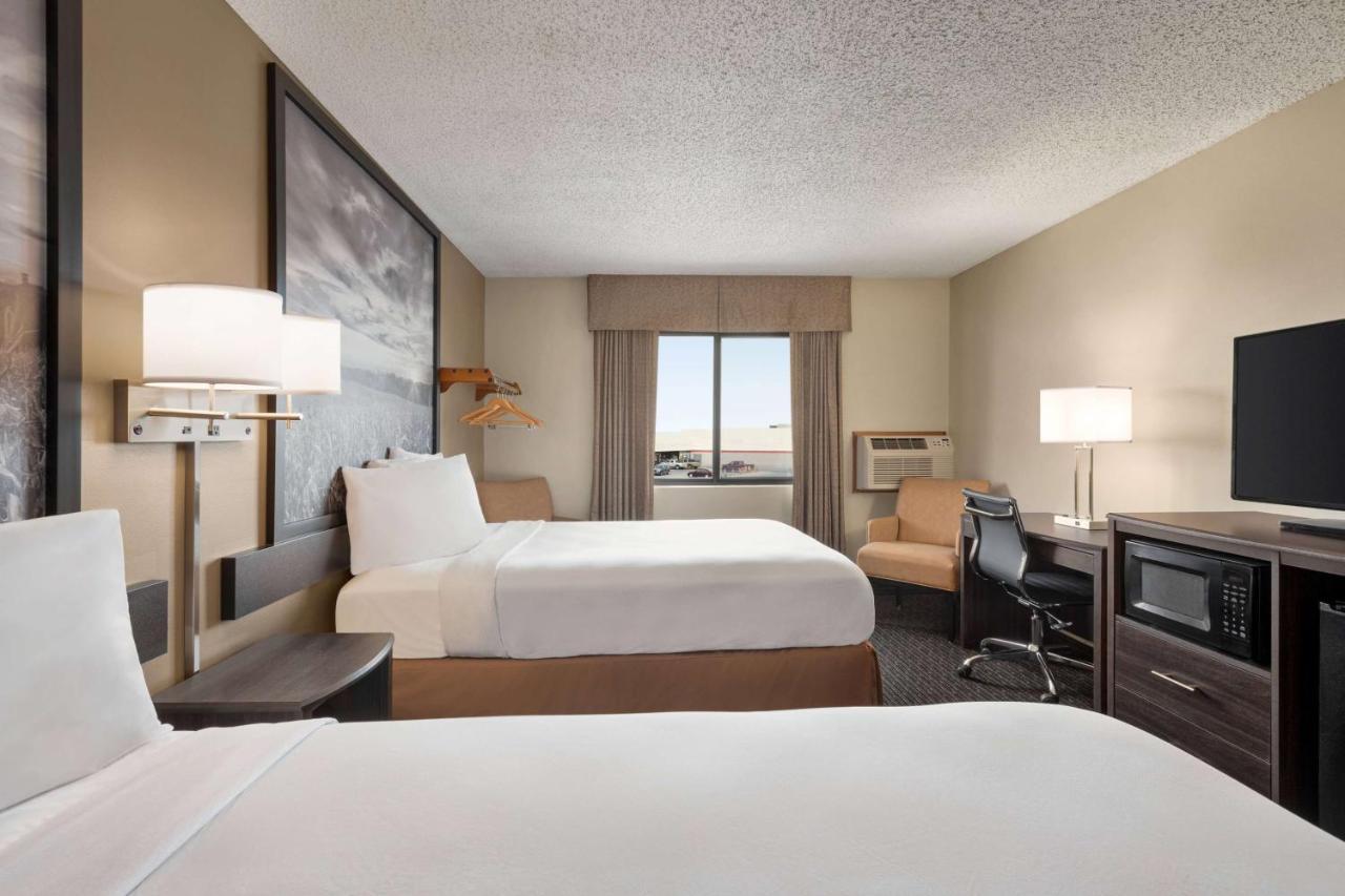 Super 8 By Wyndham Lincoln North Hotel Buitenkant foto