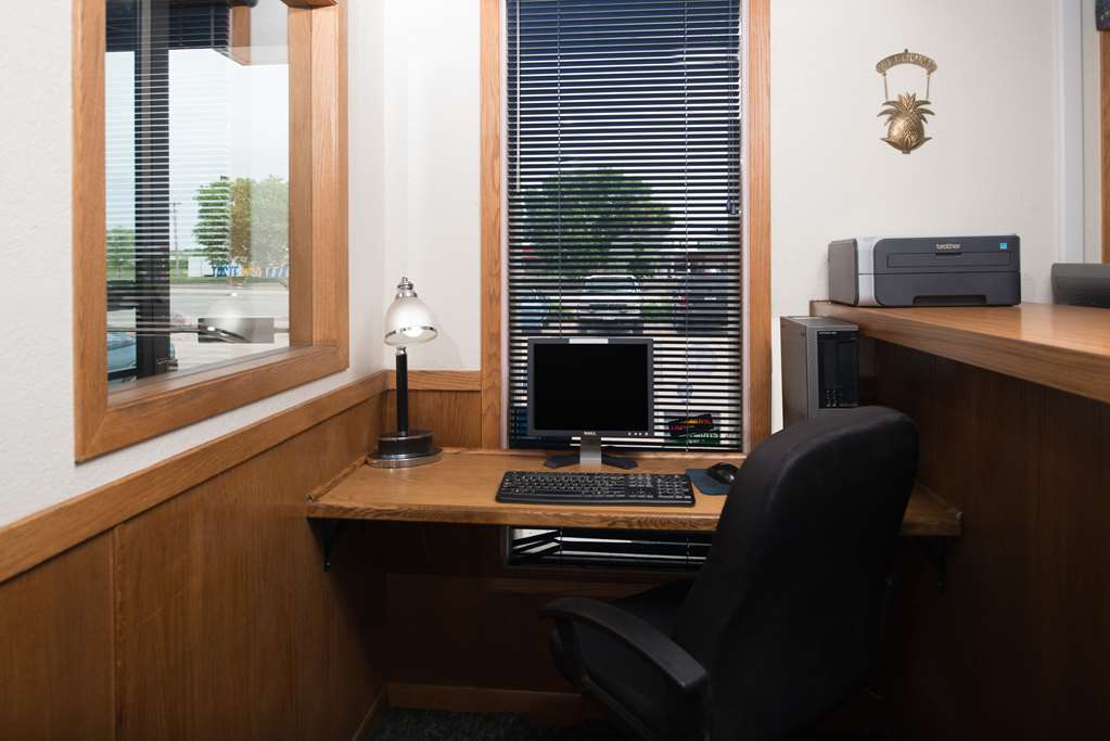 Super 8 By Wyndham Lincoln North Hotel Faciliteiten foto