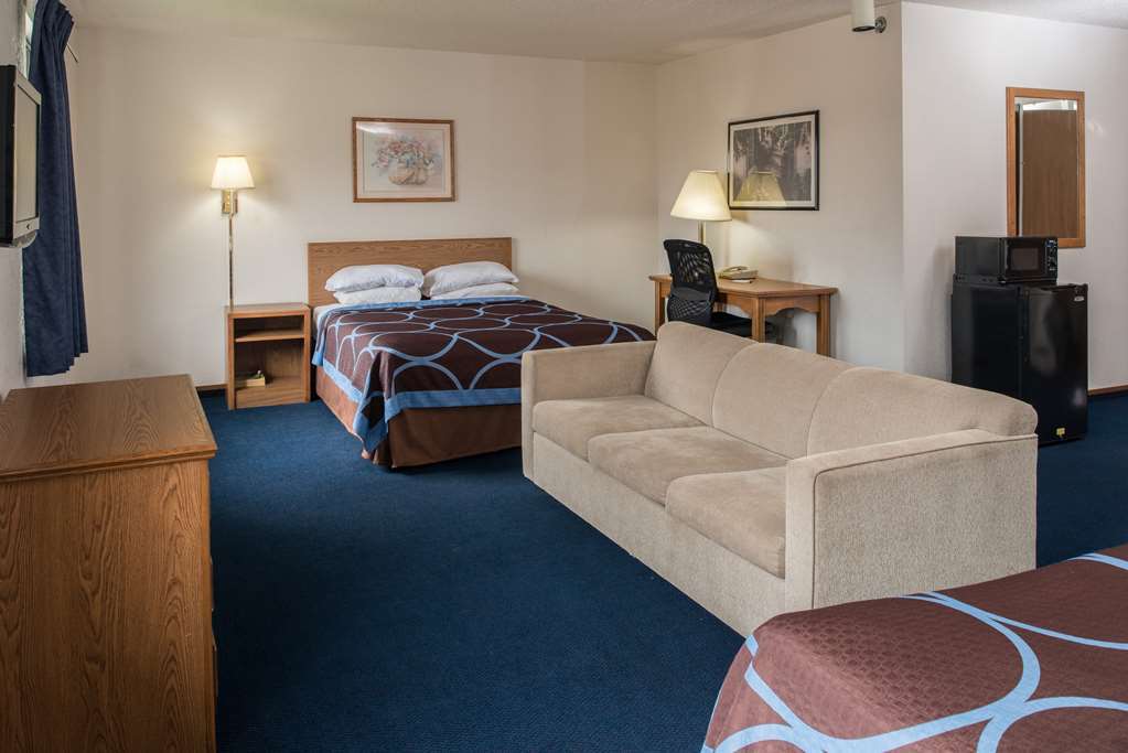 Super 8 By Wyndham Lincoln North Hotel Kamer foto