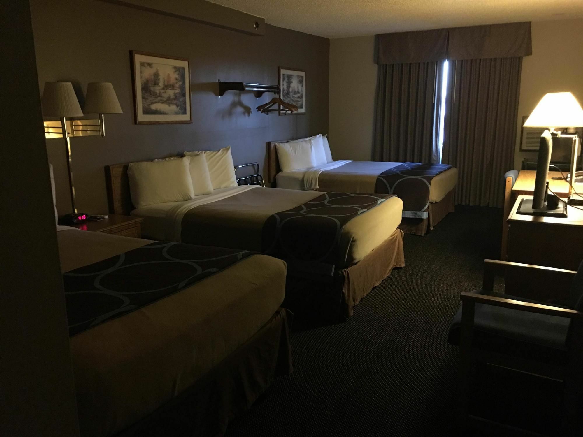 Super 8 By Wyndham Lincoln North Hotel Buitenkant foto