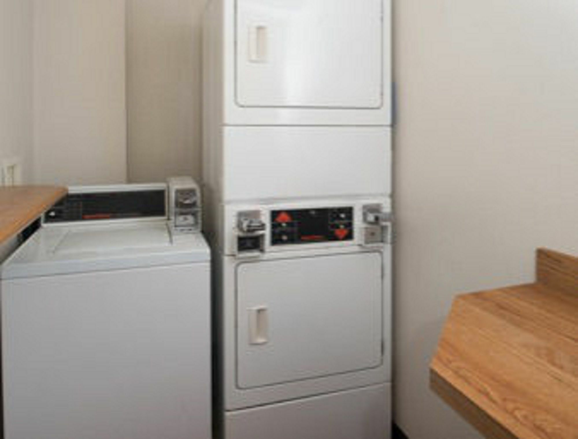 Super 8 By Wyndham Lincoln North Hotel Buitenkant foto